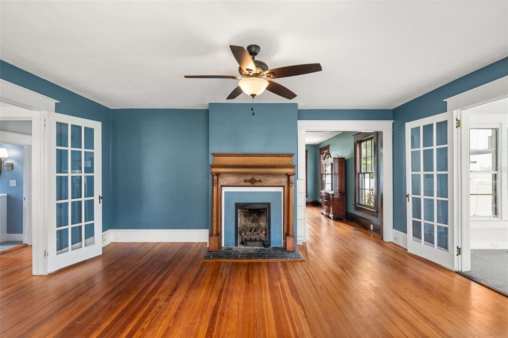 For Sale: $620,000 (4 beds, 3 baths, 2513 Square Feet)