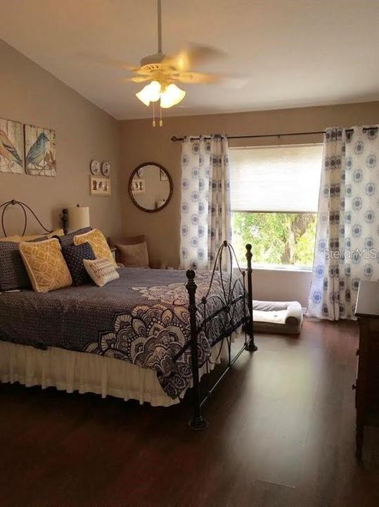 В аренду: $1,900 (2 спален, 2 ванн, 1110 Квадратных фут)