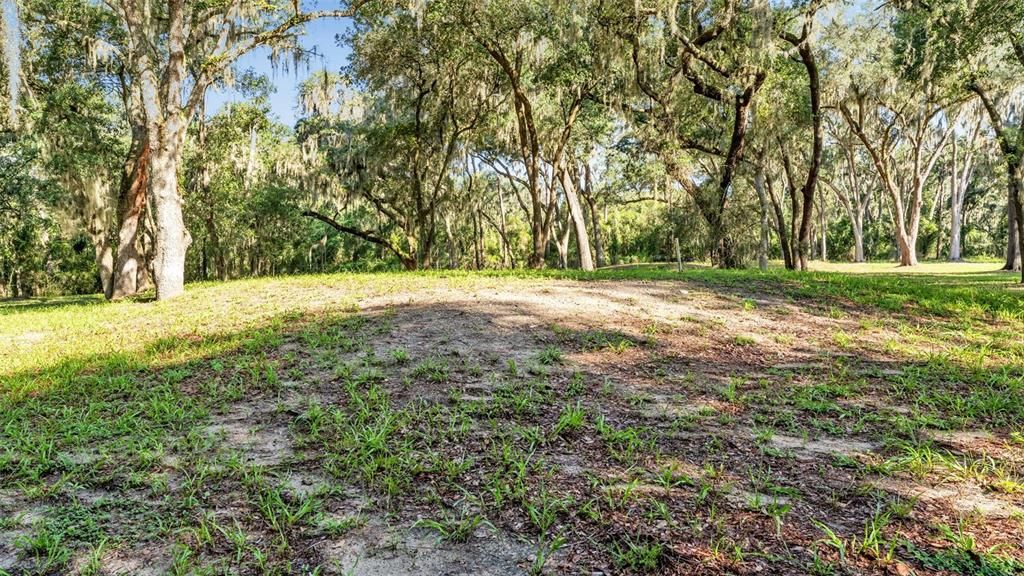 На продажу: $250,000 (2.50 acres)