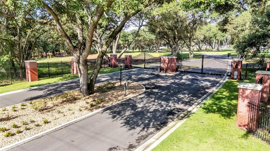 На продажу: $250,000 (2.50 acres)