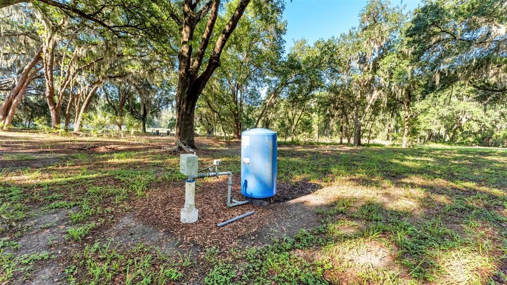 На продажу: $250,000 (2.50 acres)
