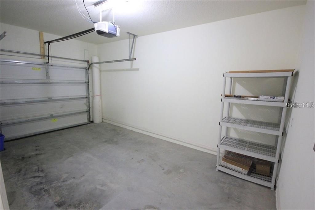 En Renta: $2,495 (3 camas, 2 baños, 1500 Pies cuadrados)