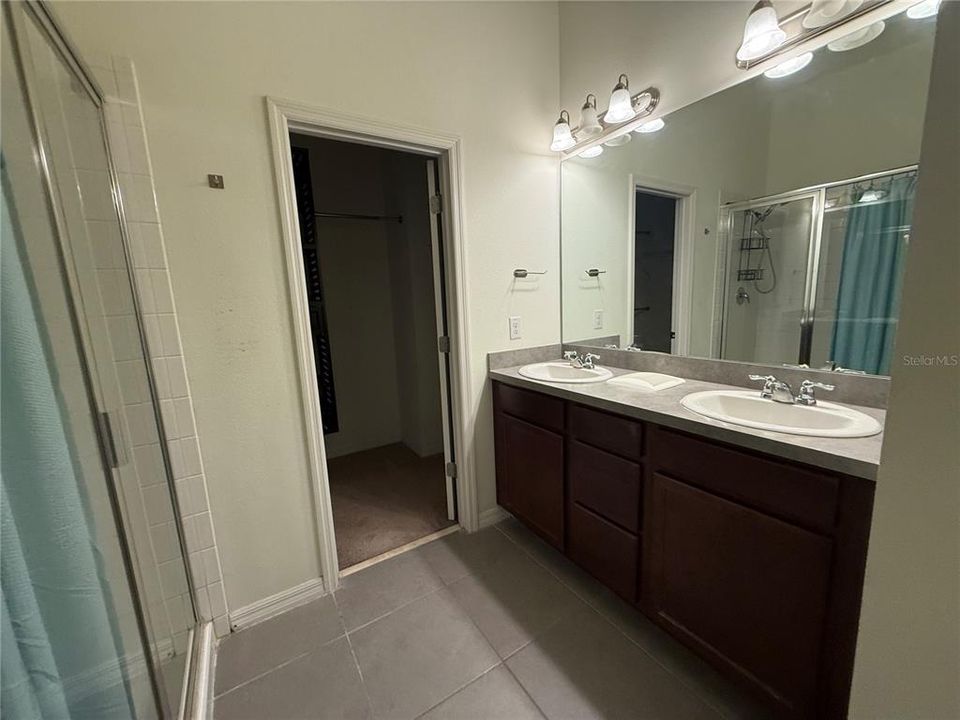 En Renta: $2,495 (3 camas, 2 baños, 1500 Pies cuadrados)