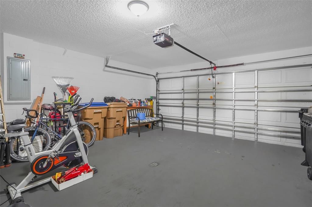 На продажу: $299,000 (4 спален, 2 ванн, 1818 Квадратных фут)