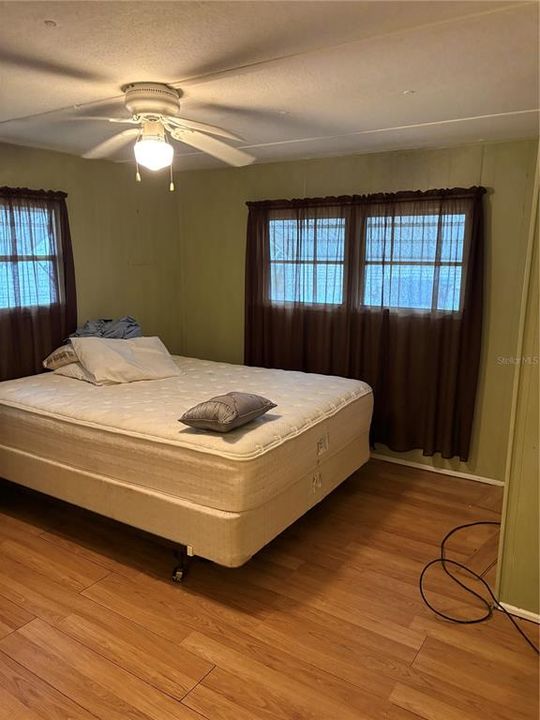 For Sale: $69,900 (2 beds, 1 baths, 648 Square Feet)
