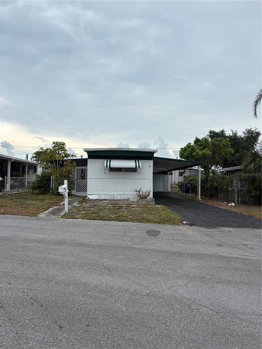 For Sale: $69,900 (2 beds, 1 baths, 648 Square Feet)