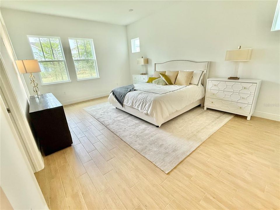 For Rent: $5,500 (5 beds, 3 baths, 2980 Square Feet)