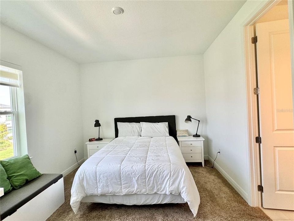 For Rent: $5,500 (5 beds, 3 baths, 2980 Square Feet)