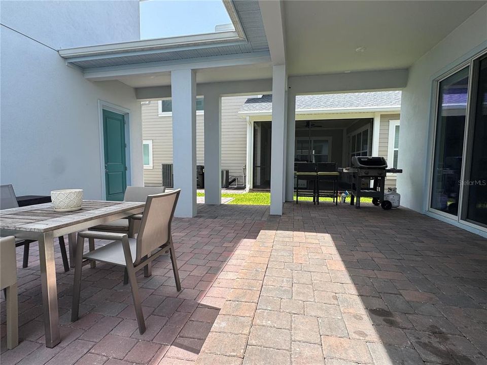 For Rent: $5,500 (5 beds, 3 baths, 2980 Square Feet)