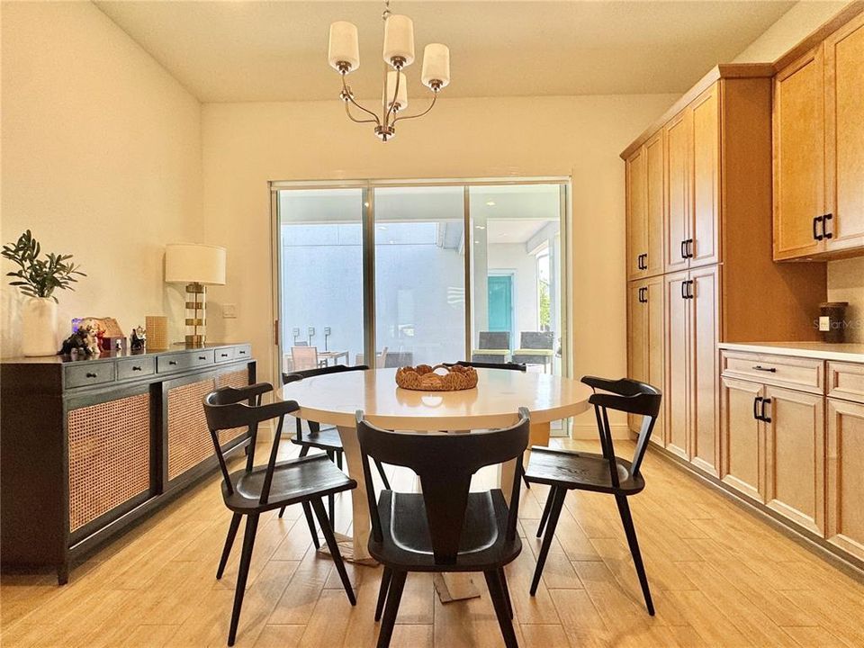 For Rent: $5,500 (5 beds, 3 baths, 2980 Square Feet)