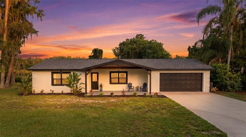 En Venta: $519,000 (4 camas, 2 baños, 1900 Pies cuadrados)