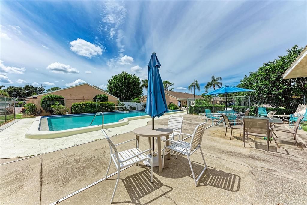 For Sale: $124,900 (2 beds, 2 baths, 947 Square Feet)