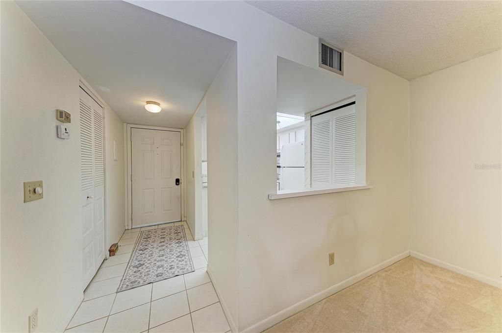 For Sale: $124,900 (2 beds, 2 baths, 947 Square Feet)