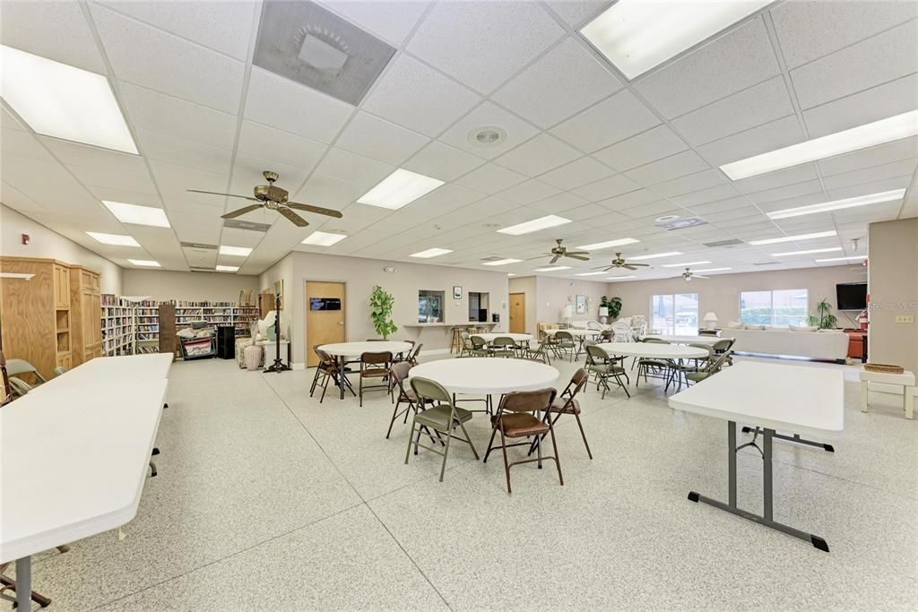 For Sale: $124,900 (2 beds, 2 baths, 947 Square Feet)