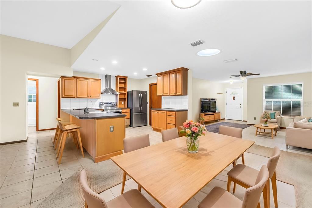 На продажу: $499,000 (3 спален, 2 ванн, 2008 Квадратных фут)