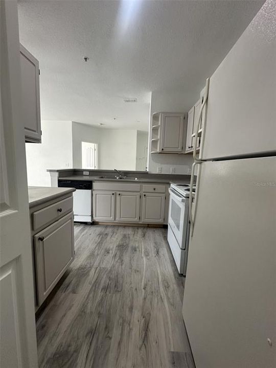 В аренду: $2,400 (4 спален, 2 ванн, 1372 Квадратных фут)