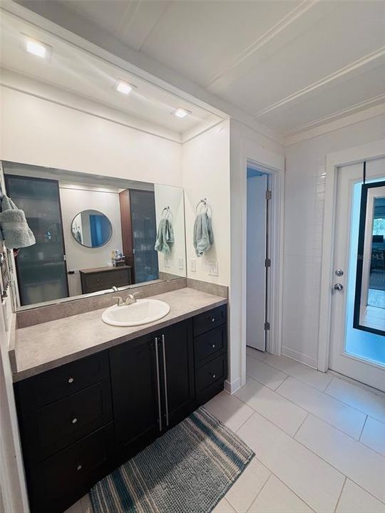En Venta: $549,000 (3 camas, 2 baños, 1923 Pies cuadrados)