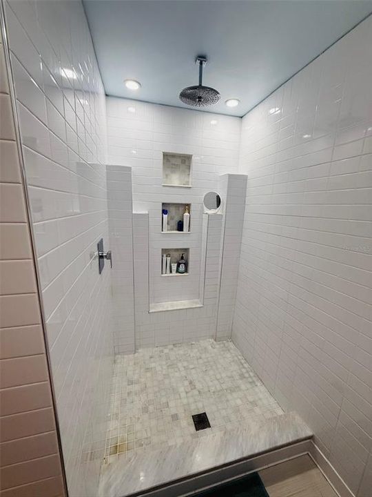 En Venta: $549,000 (3 camas, 2 baños, 1923 Pies cuadrados)