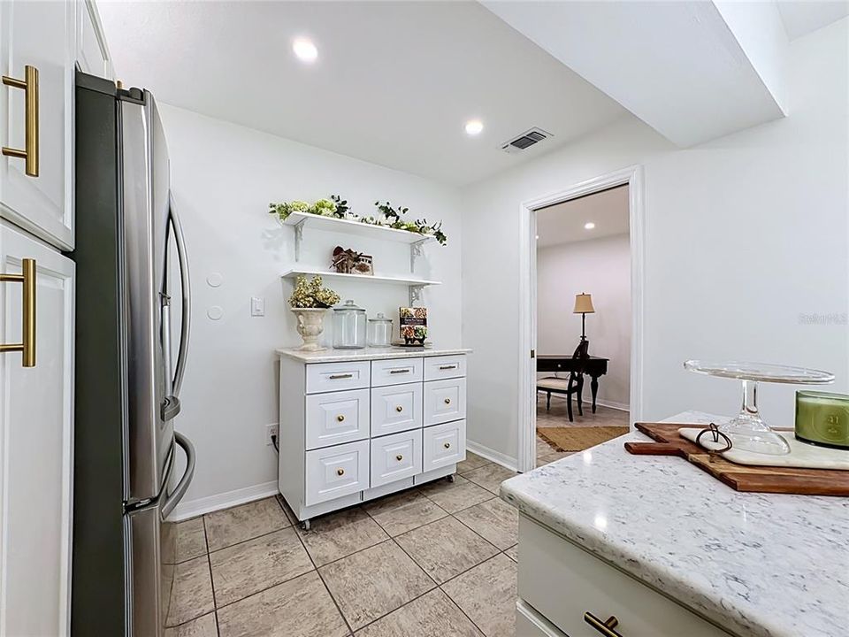 En Venta: $320,000 (3 camas, 2 baños, 1304 Pies cuadrados)
