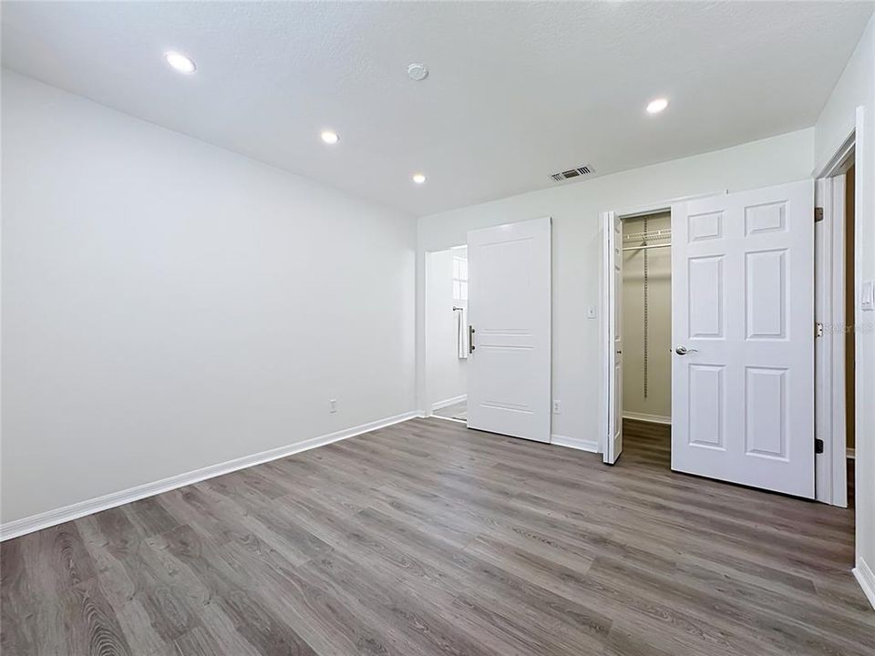 En Venta: $320,000 (3 camas, 2 baños, 1304 Pies cuadrados)