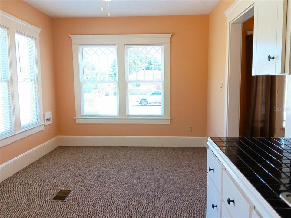 В аренду: $2,275 (3 спален, 2 ванн, 1620 Квадратных фут)