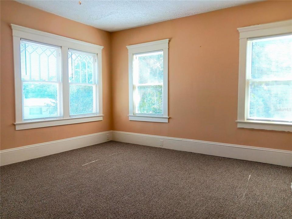 В аренду: $2,275 (3 спален, 2 ванн, 1620 Квадратных фут)