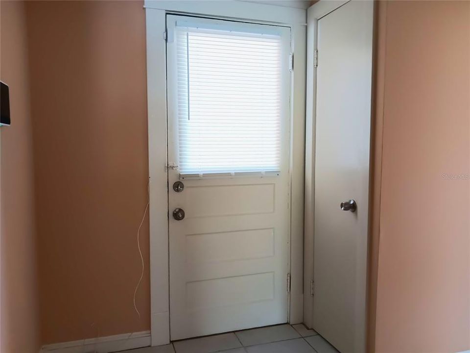 В аренду: $2,275 (3 спален, 2 ванн, 1620 Квадратных фут)