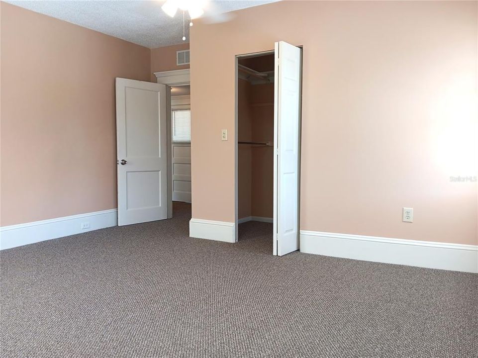 В аренду: $2,275 (3 спален, 2 ванн, 1620 Квадратных фут)