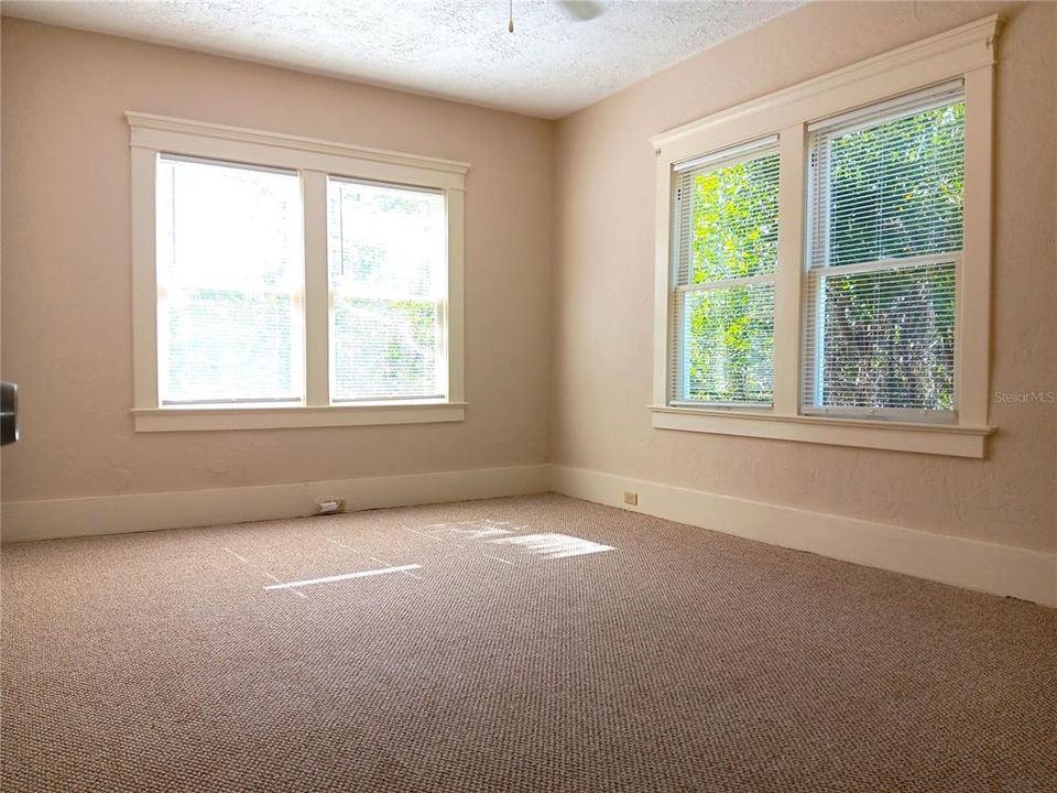 В аренду: $2,275 (3 спален, 2 ванн, 1620 Квадратных фут)
