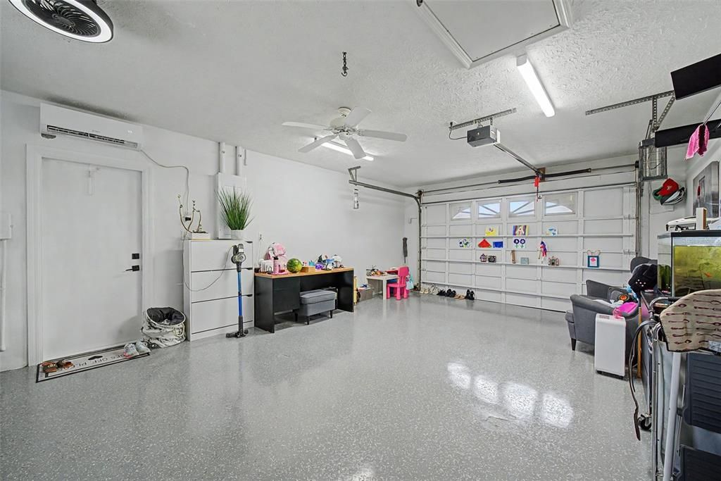 For Sale: $279,500 (2 beds, 2 baths, 1000 Square Feet)