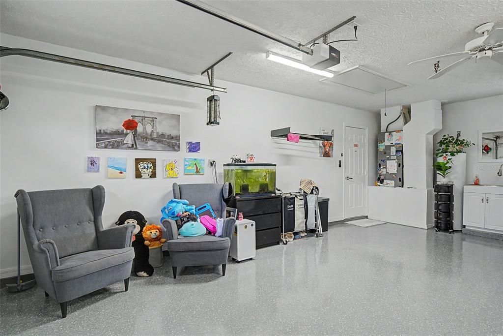 For Sale: $279,500 (2 beds, 2 baths, 1000 Square Feet)