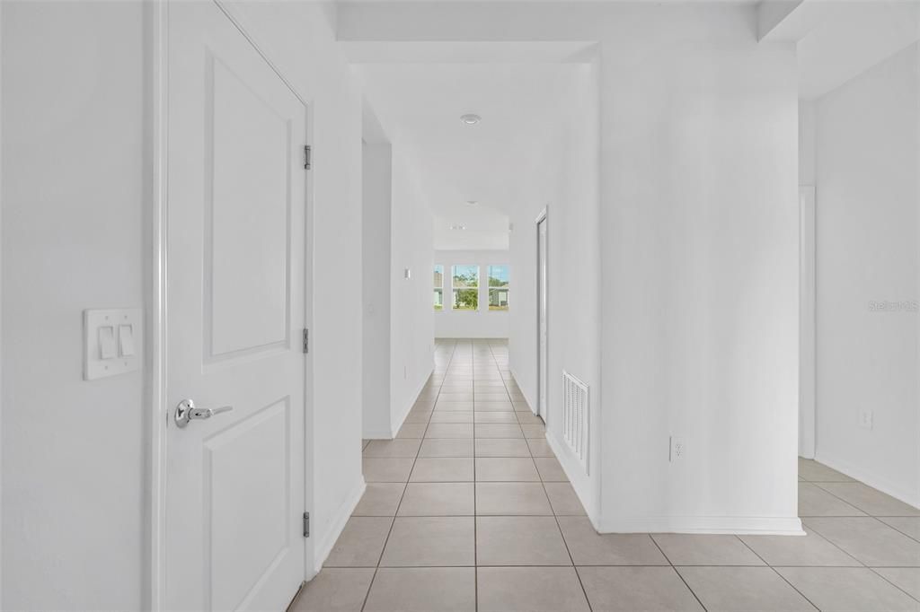 En Venta: $379,000 (4 camas, 2 baños, 1843 Pies cuadrados)