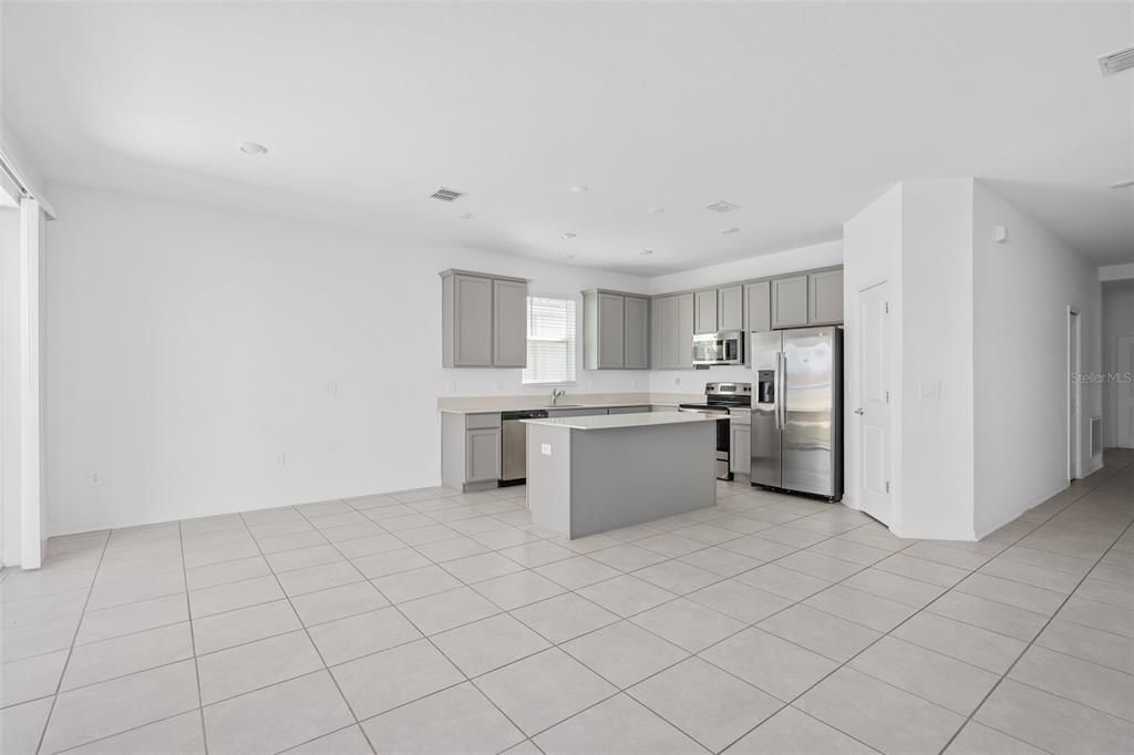 En Venta: $379,000 (4 camas, 2 baños, 1843 Pies cuadrados)