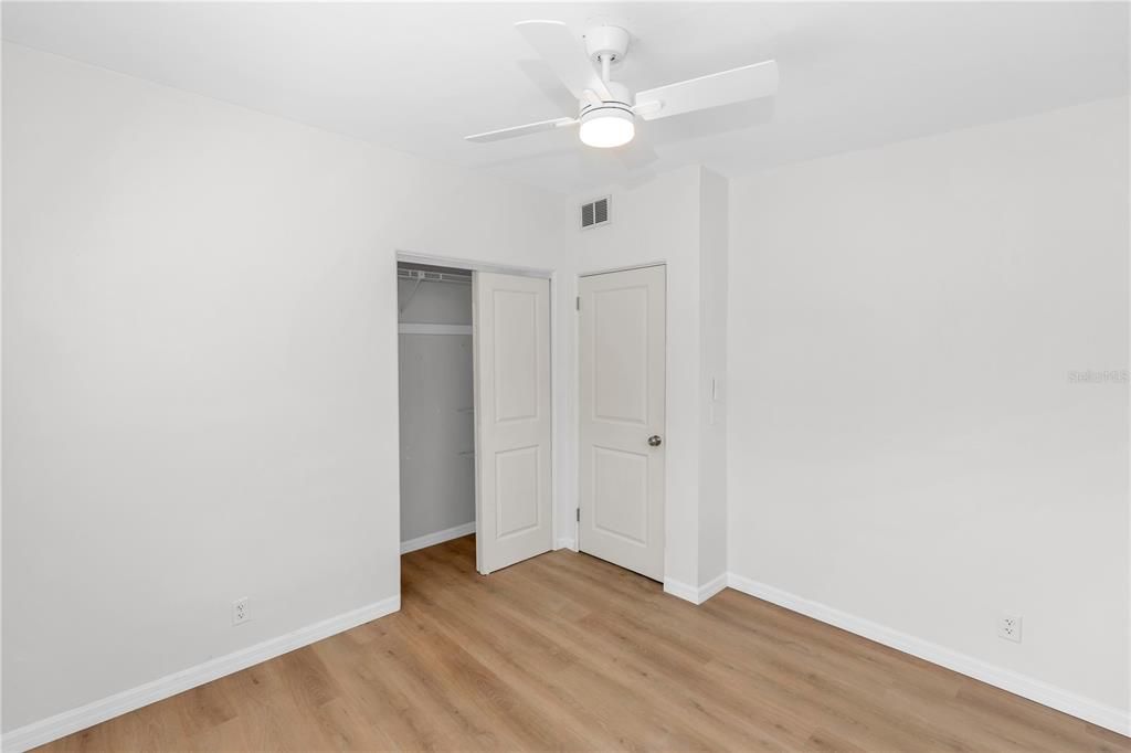 На продажу: $259,900 (3 спален, 2 ванн, 1026 Квадратных фут)
