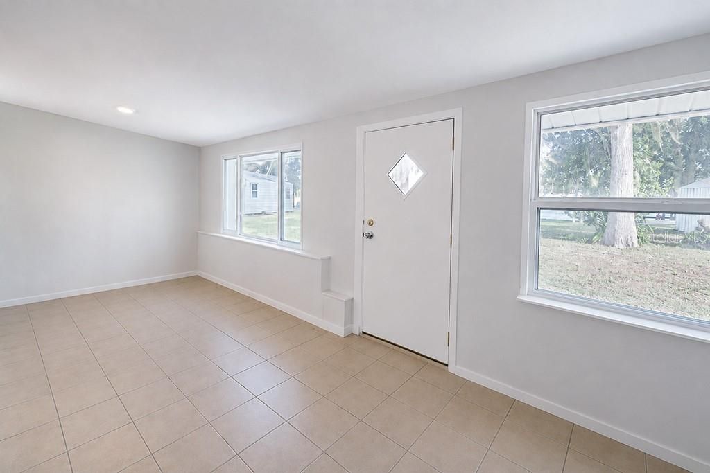 En Venta: $319,950 (2 camas, 2 baños, 1220 Pies cuadrados)
