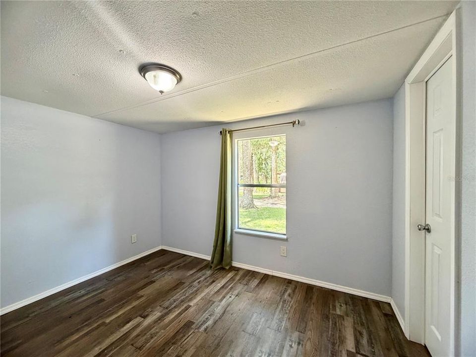 For Sale: $325,000 (3 beds, 2 baths, 1152 Square Feet)