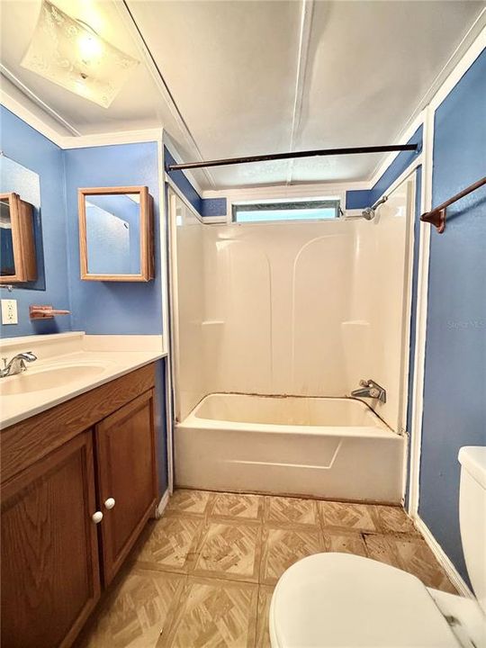 For Sale: $325,000 (3 beds, 2 baths, 1152 Square Feet)
