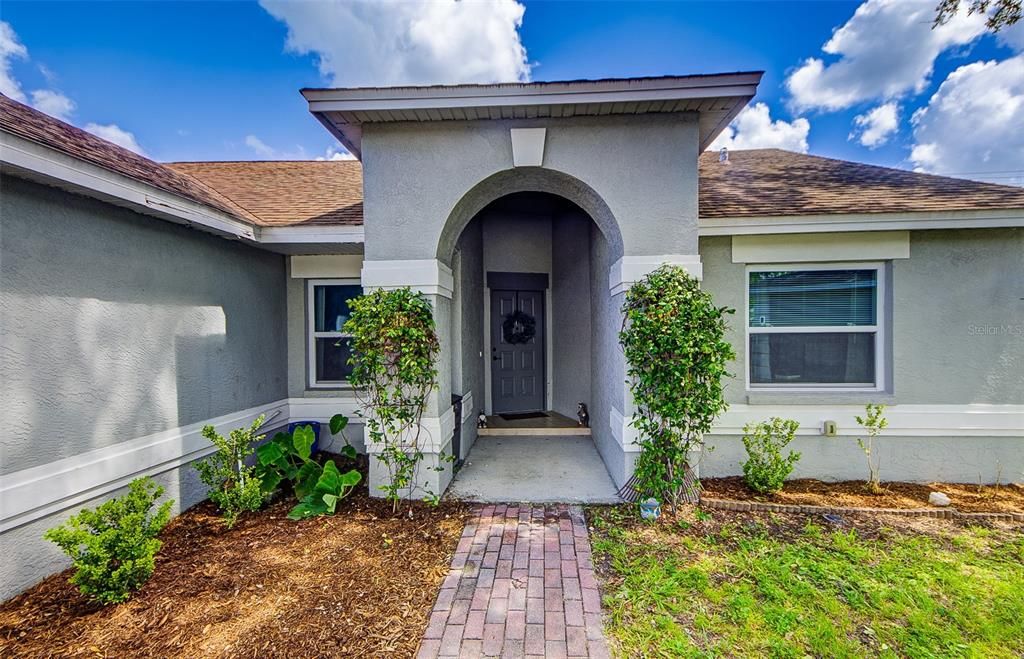 For Sale: $359,900 (4 beds, 3 baths, 1792 Square Feet)