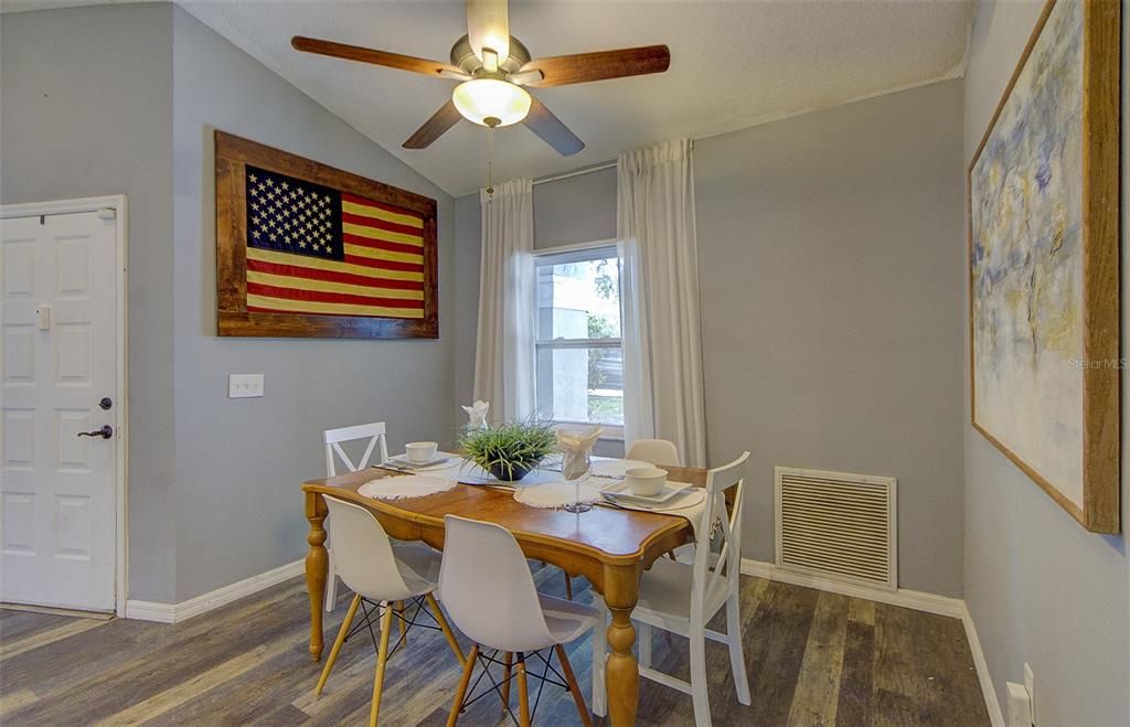 For Sale: $359,900 (4 beds, 3 baths, 1792 Square Feet)