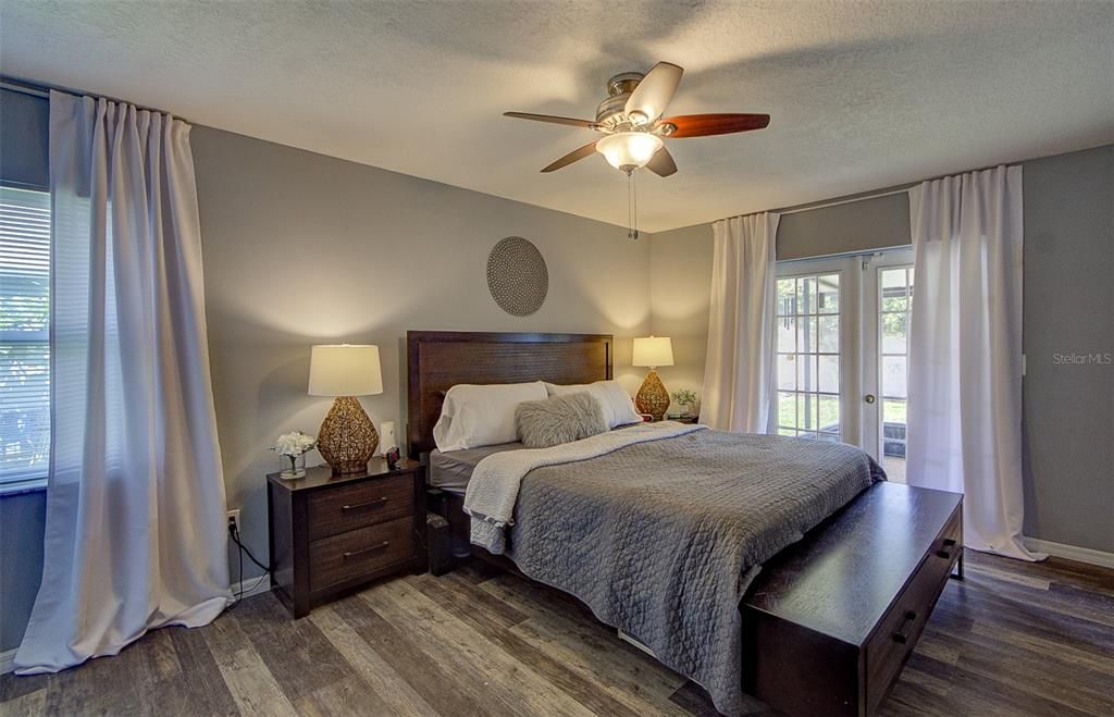 For Sale: $359,900 (4 beds, 3 baths, 1792 Square Feet)