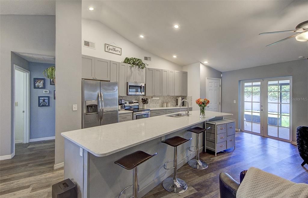 For Sale: $359,900 (4 beds, 3 baths, 1792 Square Feet)