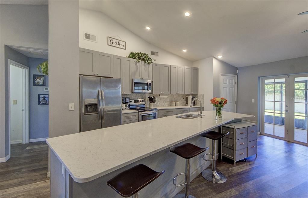 For Sale: $359,900 (4 beds, 3 baths, 1792 Square Feet)