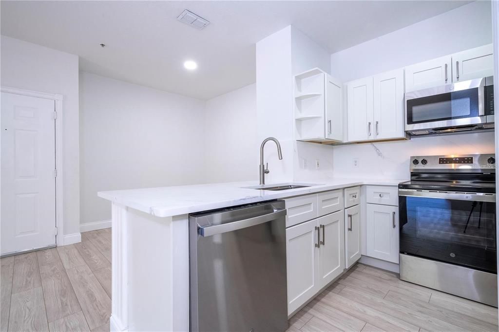 В аренду: $1,550 (2 спален, 1 ванн, 898 Квадратных фут)