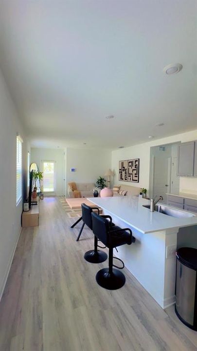 В аренду: $2,100 (3 спален, 2 ванн, 1302 Квадратных фут)