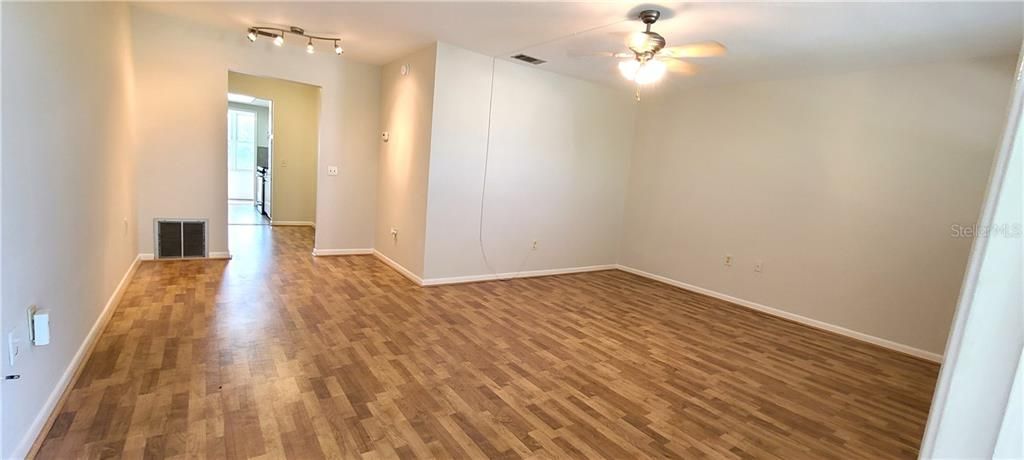 For Rent: $1,499 (1 beds, 1 baths, 636 Square Feet)