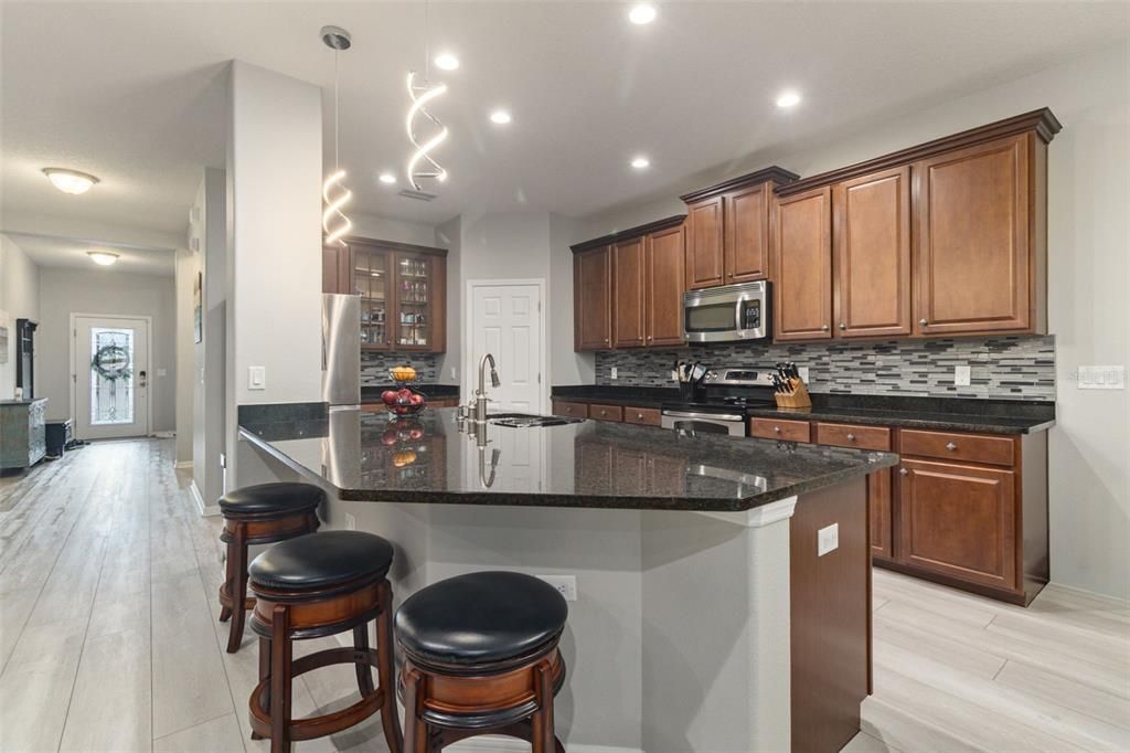 En Venta: $825,000 (5 camas, 3 baños, 3179 Pies cuadrados)