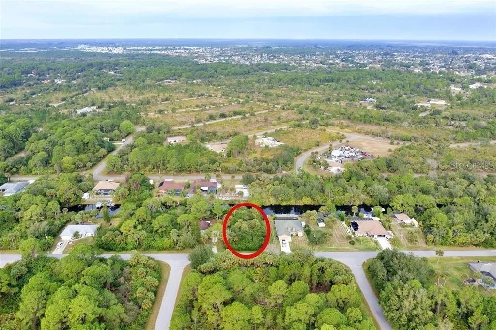 На продажу: $55,900 (0.23 acres)