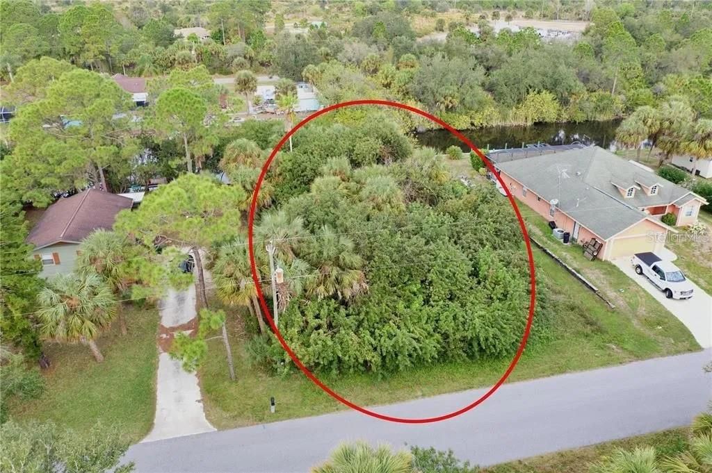 На продажу: $55,900 (0.23 acres)