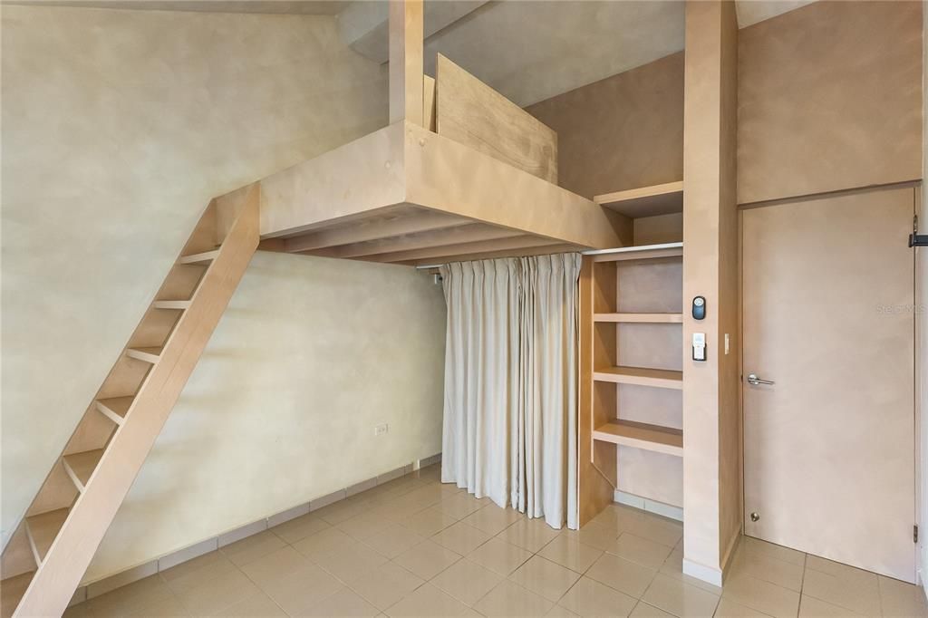 For Sale: $1,499,900 (5 beds, 3 baths, 2377 Square Feet)