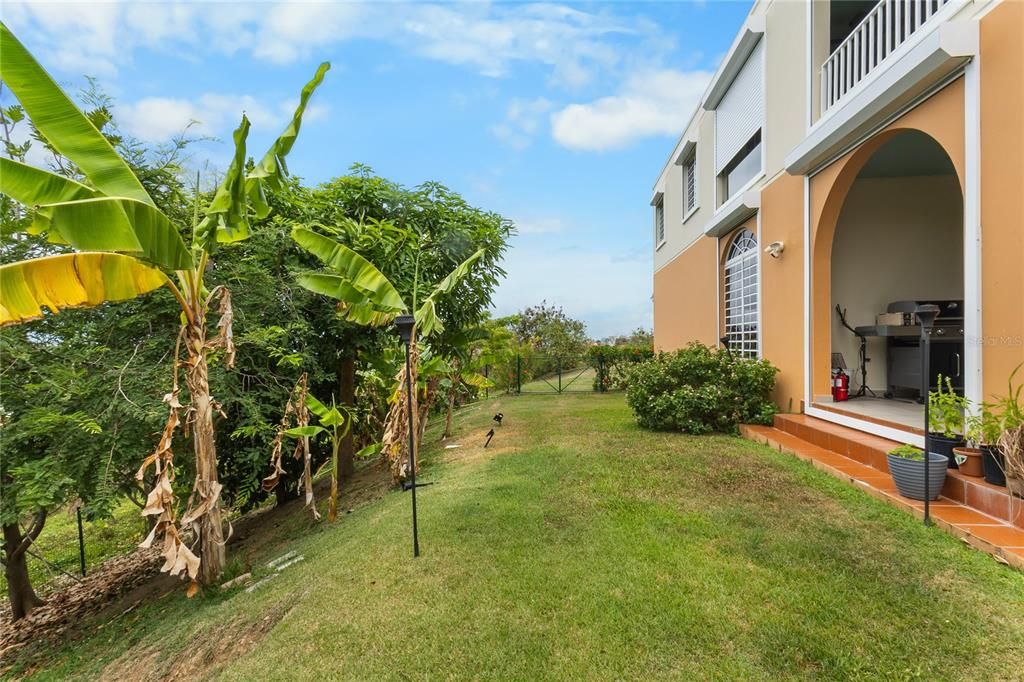 For Sale: $1,499,900 (5 beds, 3 baths, 2377 Square Feet)